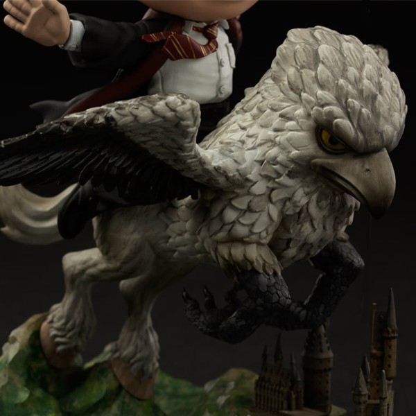 Фото - Колекційна фігурка Iron Studios Harry Potter and Buckbeak (WBHPM39921-MC)
