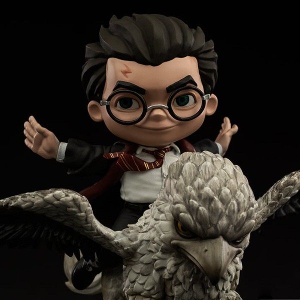 Фото - Колекційна фігурка Iron Studios Harry Potter and Buckbeak (WBHPM39921-MC)