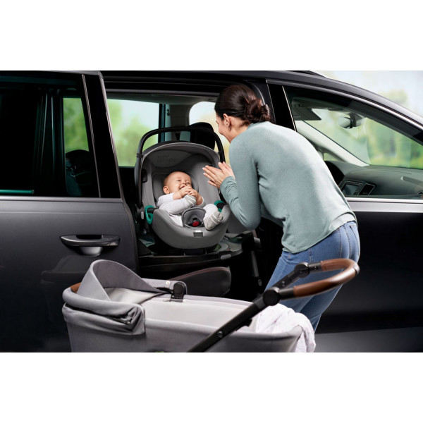 Фото - Автокрісло Britax-Romer BABY-SAFE3 i-SIZE Frost Grey