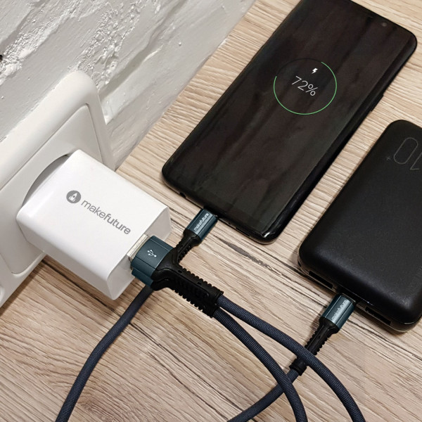 Фото - Мережевий зарядний пристрій MakeFuture 2USB (2.4A) White (MCW-21WH)