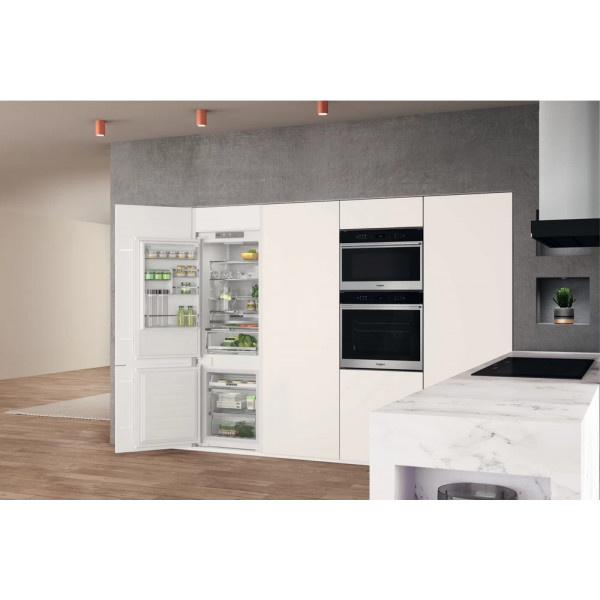 Фото - Холодильник встраиваемый Whirlpool WHC18T573