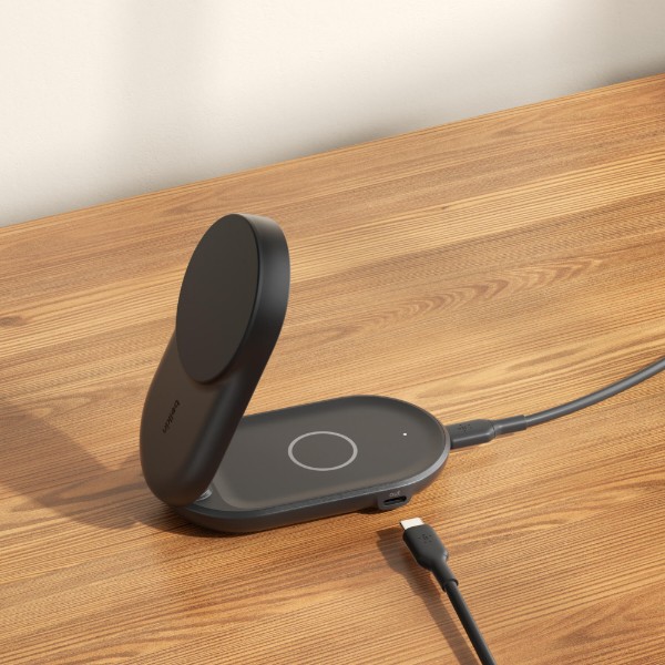 Фото - Беспроводное зарядное устройство Belkin UltraCharge 2-in-1 Foldable Magnetic Charging (WIZ039KQBK) Black