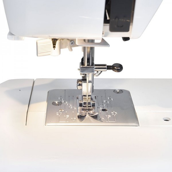 Фото - Швейная машина JANOME X 25