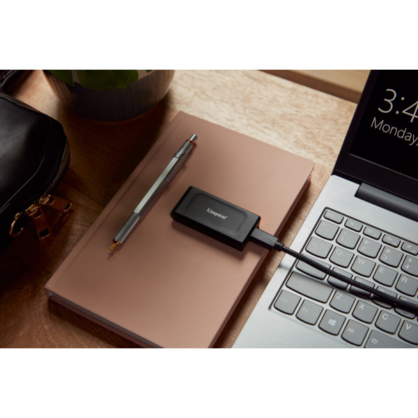 Фото - SSD-накопичувач зовнішній Kingston XS1000 Portable SSD 2000GB USB 3.2 Gen 2 (SXS1000/2000G)