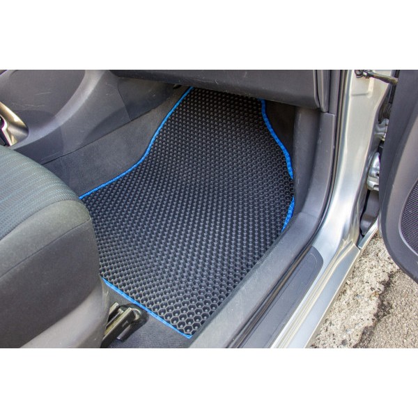 Фото - EVA коврики в салон авто EVAtech для Auris Hybrid (E150) 3-doors Toyota 2009-2012 1 поколение Htb EU TY33850PVL4TL2RBB