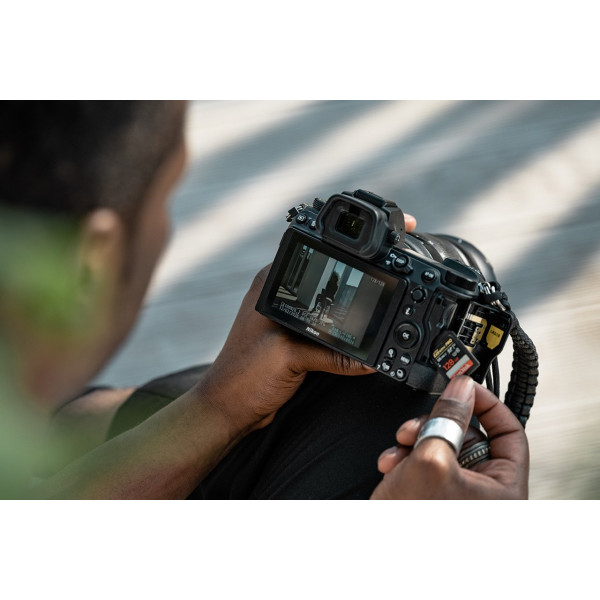 Фото - Фотокамера бездзеркальна Nikon Z 6II Body (VOA060AE)