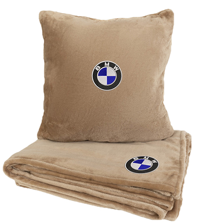 Купити Набір плед + подушка в авто EVAtech M для BMW бежеві MBLMPSMIV005 - Фото 1 Набір плед + подушка в авто EVAtech M для BMW бежеві MBLMPSMIV005 - Фото 1