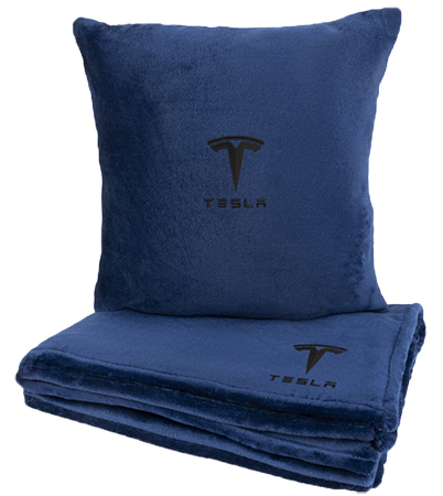 Купити Набір плед + подушка в авто EVAtech M для Tesla сині MBLMPSMLV042 - Фото 1 Набір плед + подушка в авто EVAtech M для Tesla сині MBLMPSMLV042 - Фото 1