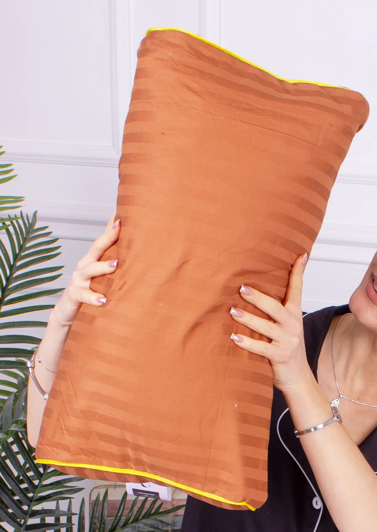 Подушка ортопедична MirSon №4182 Satin Stripe 30-0005 Brown KIDDY (2200006423966) - Фото 1