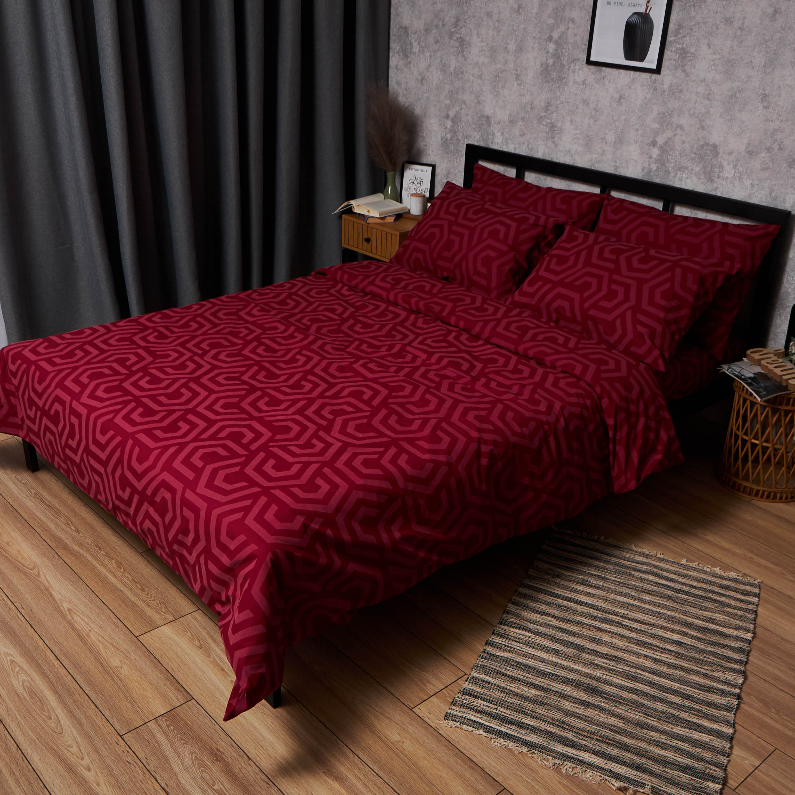 Комплект постельного белья Moon&Star Бязь Gold Люкс Burgundy Charm 160х220 нав. 4х70х70 (MS-820006114) - Фото 1