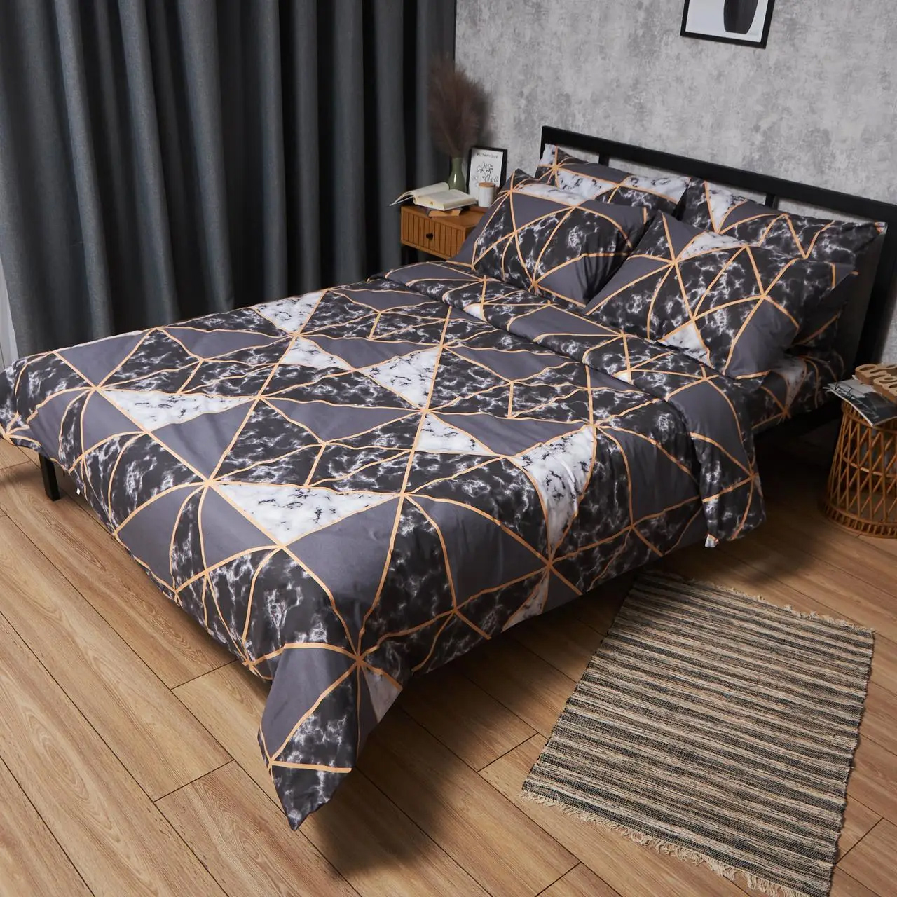 Купить Комплект постельного белья Moon&Star Бязь Gold Люкс Marble Gold 143х210 нав. 4х50х70 (MS-820006458) - Фото 1 Комплект постельного белья Moon&Star Бязь Gold Люкс Marble Gold 143х210 нав. 4х50х70 (MS-820006458) - Фото 1