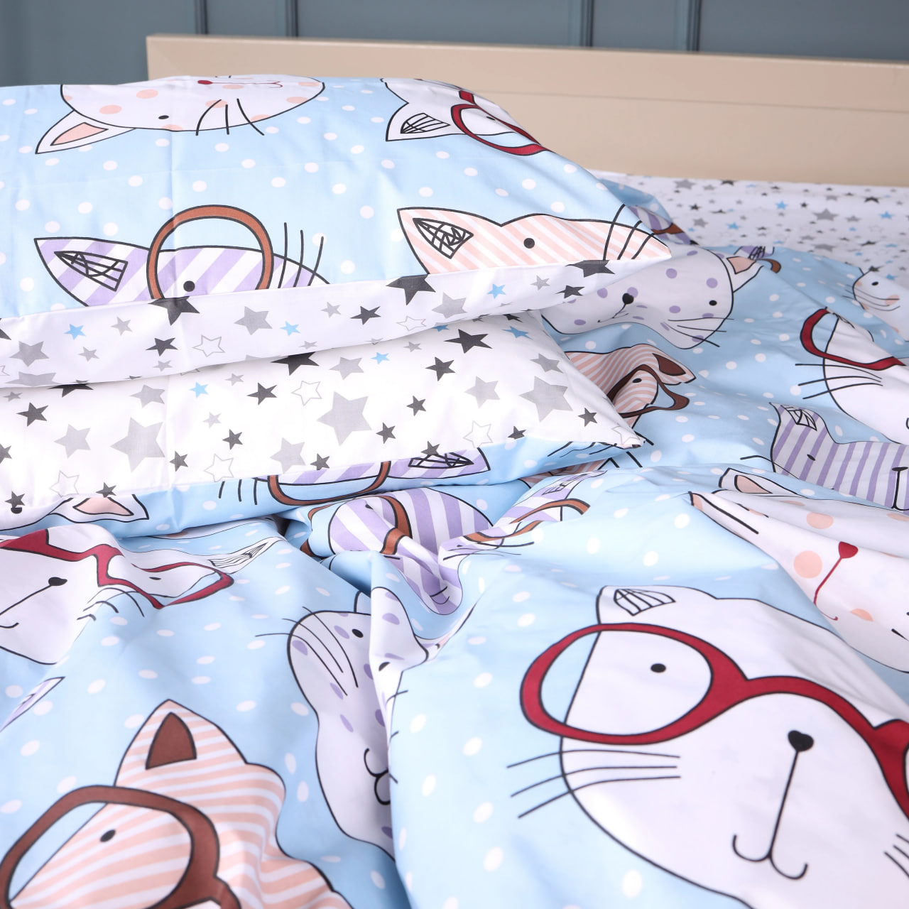 Купити Наволочка MirSon Бязь 17-0785 Funny cats 70х70 (2200011294681) - Фото 1 Наволочка MirSon Бязь 17-0785 Funny cats 70х70 (2200011294681) - Фото 1