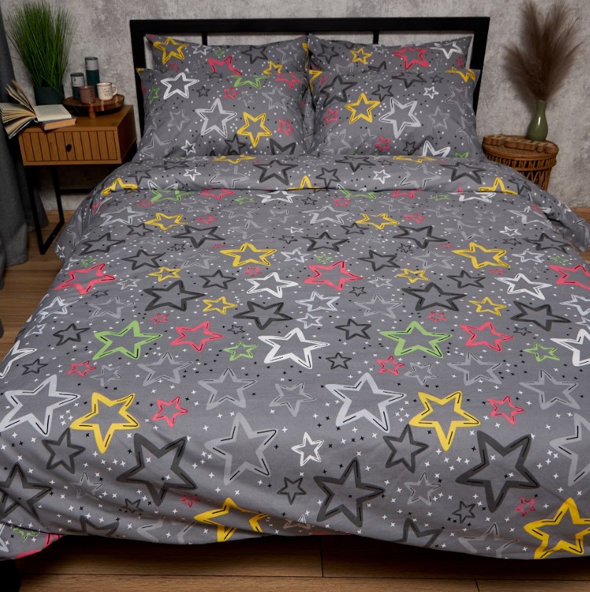 Купить Комплект постельного белья Moon&Star Бязь Gold Люкс Cosmic Party 175х210 нав. 4х50х70 (MS-820009003) - Фото 1 Комплект постельного белья Moon&Star Бязь Gold Люкс Cosmic Party 175х210 нав. 4х50х70 (MS-820009003) - Фото 1