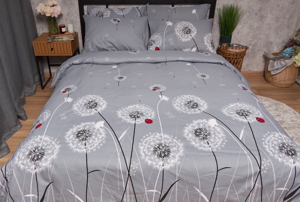 Купить Комплект постельного белья Moon&Star Бязь Gold Люкс Ladybug175х210 нав. 4х50х70  (MS-820005433) - Фото 1 Комплект постельного белья Moon&Star Бязь Gold Люкс Ladybug175х210 нав. 4х50х70  (MS-820005433) - Фото 1