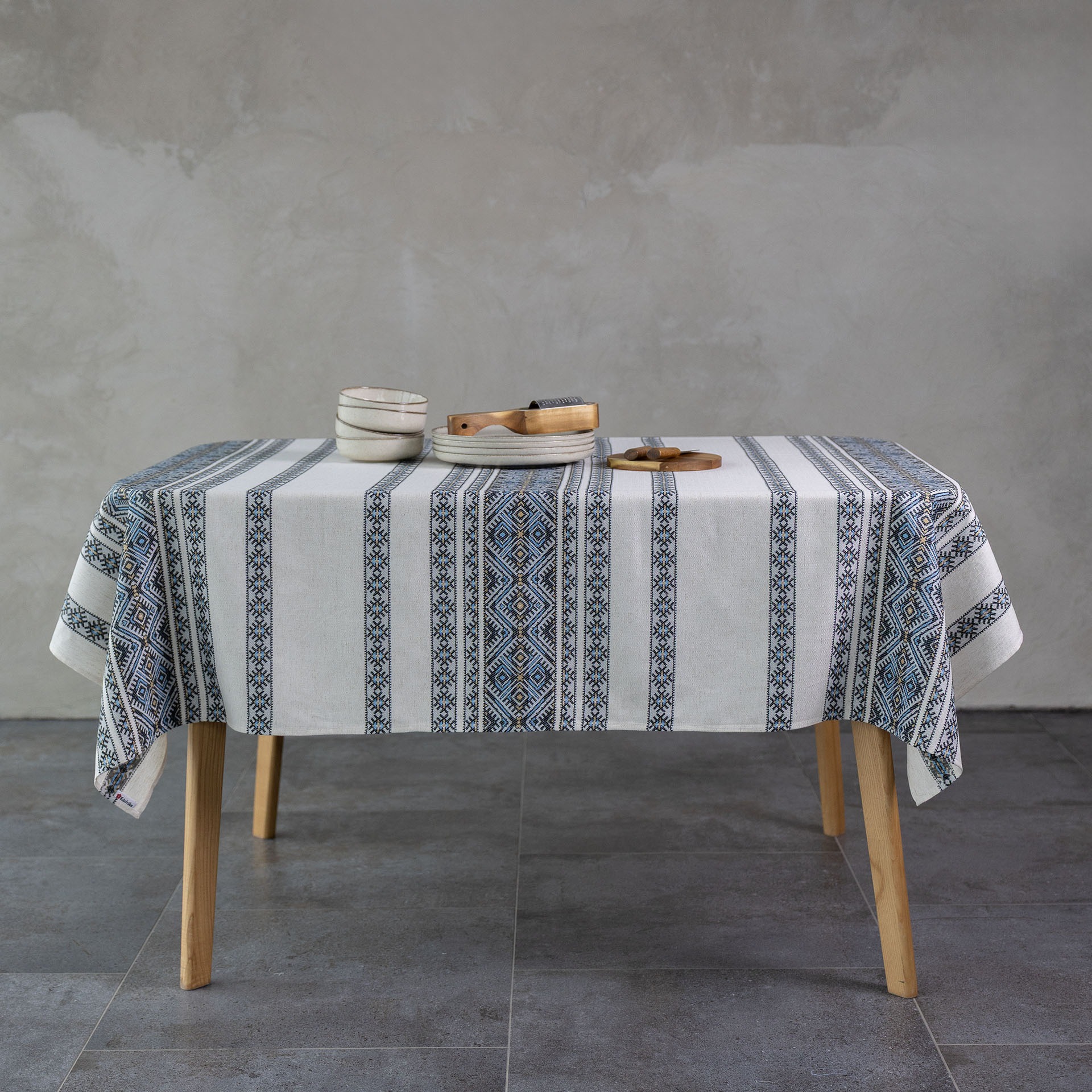 Купити Скатертина прямокутна Едельвіка Кузьма блакитна 115х160 см (463-25/00) - Фото 1 Скатертина прямокутна Едельвіка Кузьма блакитна 115х160 см (463-25/00) - Фото 1