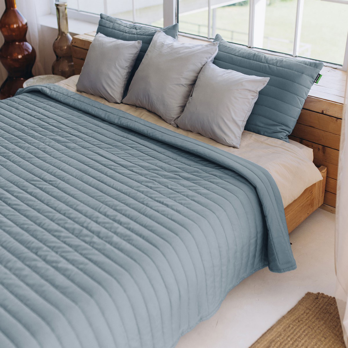 Купити Набір покривало + наволочки євро Sonex Nassau двостороннє 220х240 + 50х70 см 2 шт. Темно-сіре (SO102518) - Фото 1 Набір покривало + наволочки євро Sonex Nassau двостороннє 220х240 + 50х70 см 2 шт. Темно-сіре (SO102518) - Фото 1