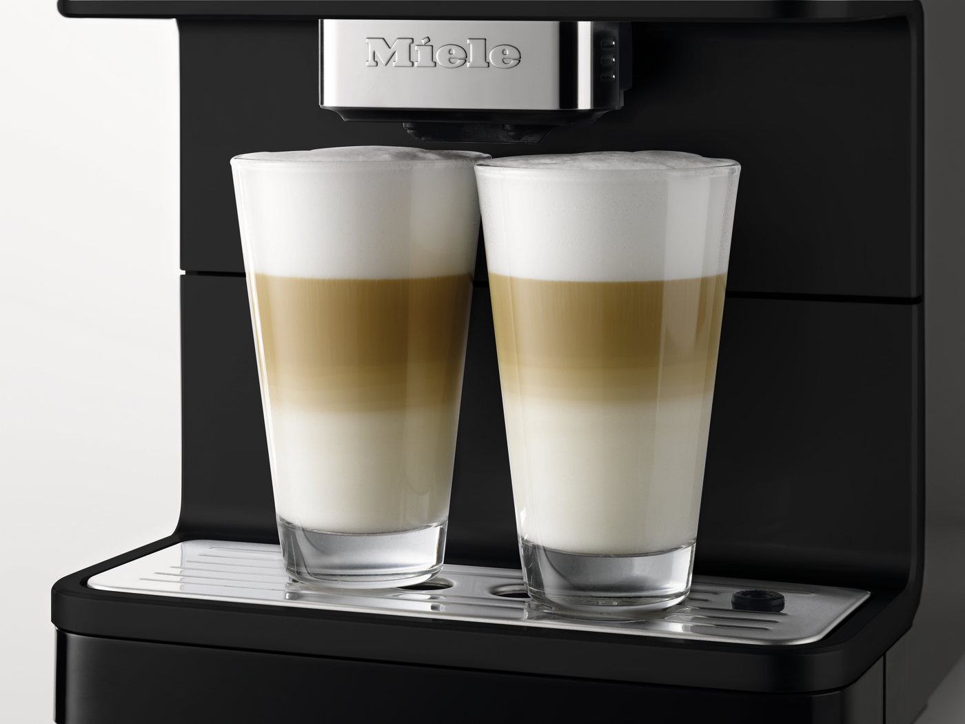 Фото Кофемашина Miele CM 6150 OBSW - 5