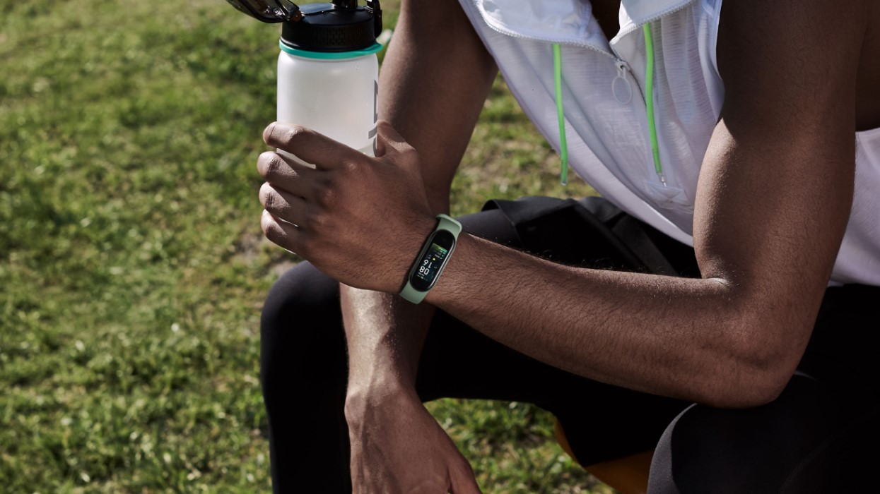 Фитнес-браслет Xiaomi Mi Band 5 Black — Фото 12 — интернет-магазин COMFY Фитнес-браслет Xiaomi Mi Band 5 Black — Фото 12