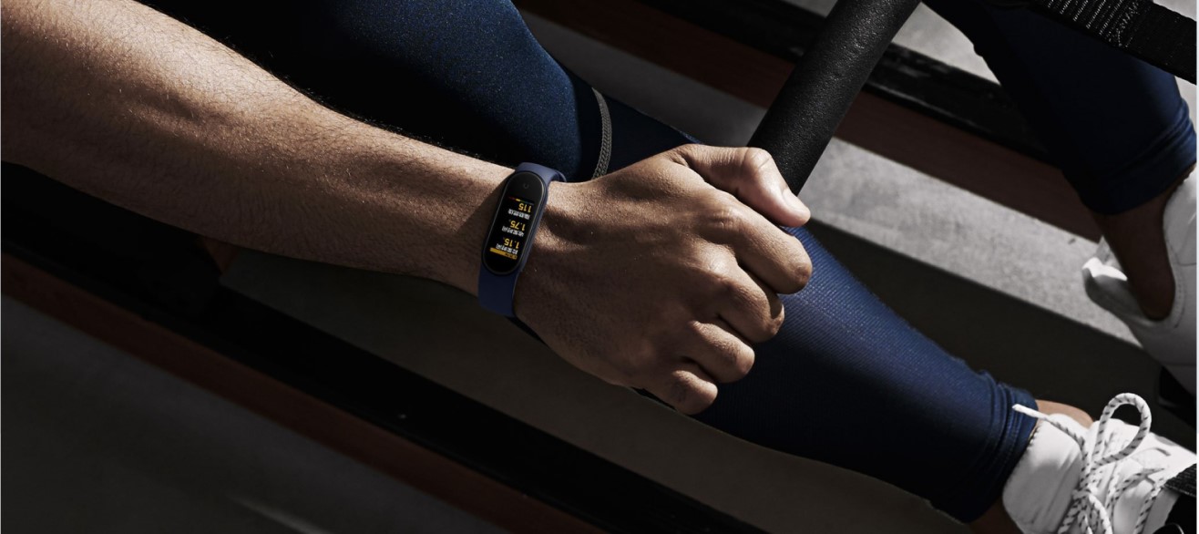 Фитнес-браслет Xiaomi Mi Band 5 Black — Фото 7 — интернет-магазин COMFY Фитнес-браслет Xiaomi Mi Band 5 Black — Фото 7
