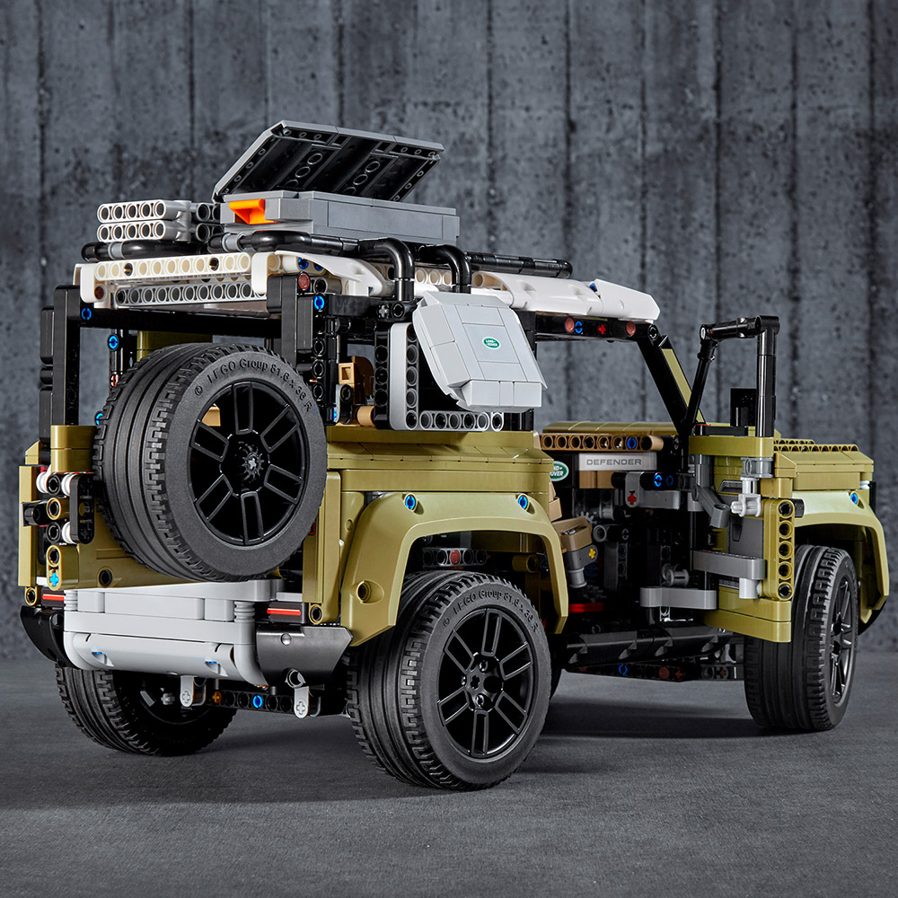 Конструктор LEGO Technic Land Rover Defender (42110) - 5 Фото Конструктор LEGO Technic Land Rover Defender (42110) - 5