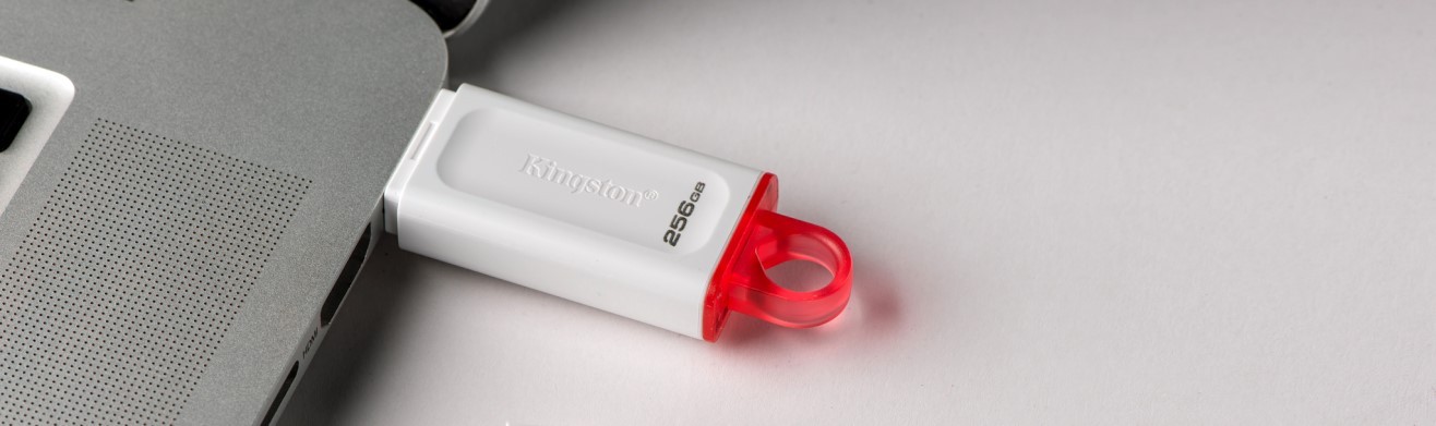 Флеш USB Kingston USB 3.2 Gen1 DataTraveler Exodia White - 3 Фото Флеш USB Kingston USB 3.2 Gen1 DataTraveler Exodia White - 3