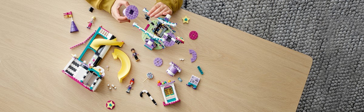 Конструктор LEGO Friends Волшебное колесо обозрения и горка (41689) - 6 Фото Конструктор LEGO Friends Волшебное колесо обозрения и горка (41689) - 6
