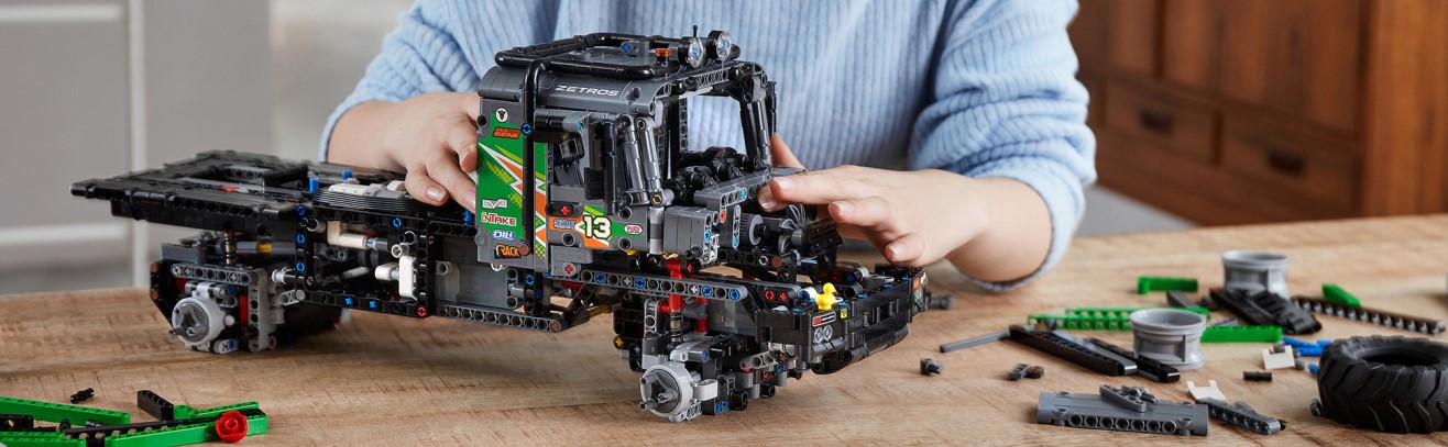 Конструктор LEGO Technic Повнопривідний вантажівка-позашляховик Mercedes-Benz Zetros (42129) - 6 Фото Конструктор LEGO Technic Повнопривідний вантажівка-позашляховик Mercedes-Benz Zetros (42129) - 6