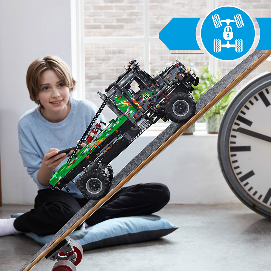 Конструктор LEGO Technic Повнопривідний вантажівка-позашляховик Mercedes-Benz Zetros (42129) - 4 Фото Конструктор LEGO Technic Повнопривідний вантажівка-позашляховик Mercedes-Benz Zetros (42129) - 4