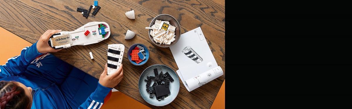 Фото Конструктор LEGO Icons Кроссовки adidas Originals Superstar (10282) - 6