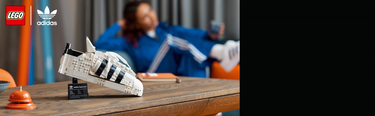 Фото Конструктор LEGO Icons Кроссовки adidas Originals Superstar (10282) - 1