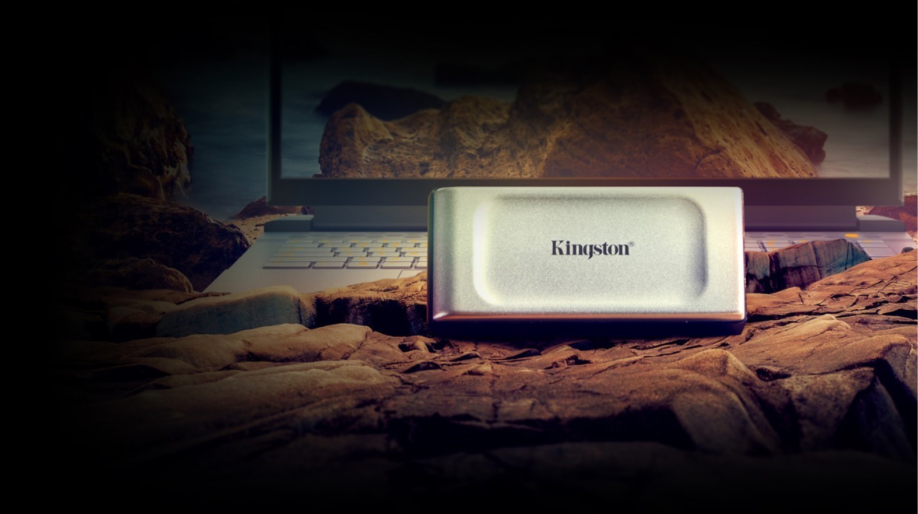 SSD-накопичувач зовнішній Kingston XS2000 500GB USB 3.2 Type-C 2x2 IP55 3D NAND - 2 Фото SSD-накопичувач зовнішній Kingston XS2000 500GB USB 3.2 Type-C 2x2 IP55 3D NAND - 2