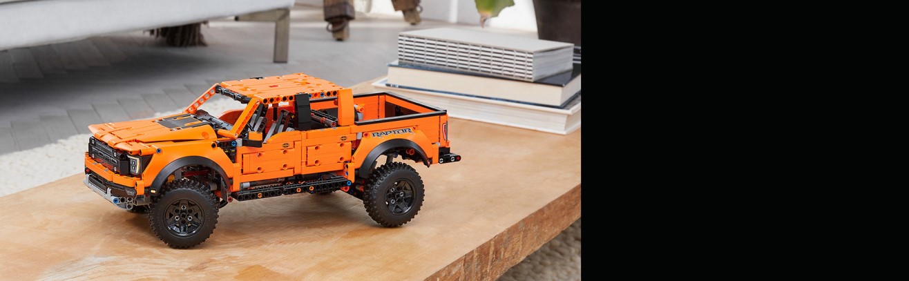 Фото Конструктор LEGO Technic Preliminary GT Race Car (42096) - 7