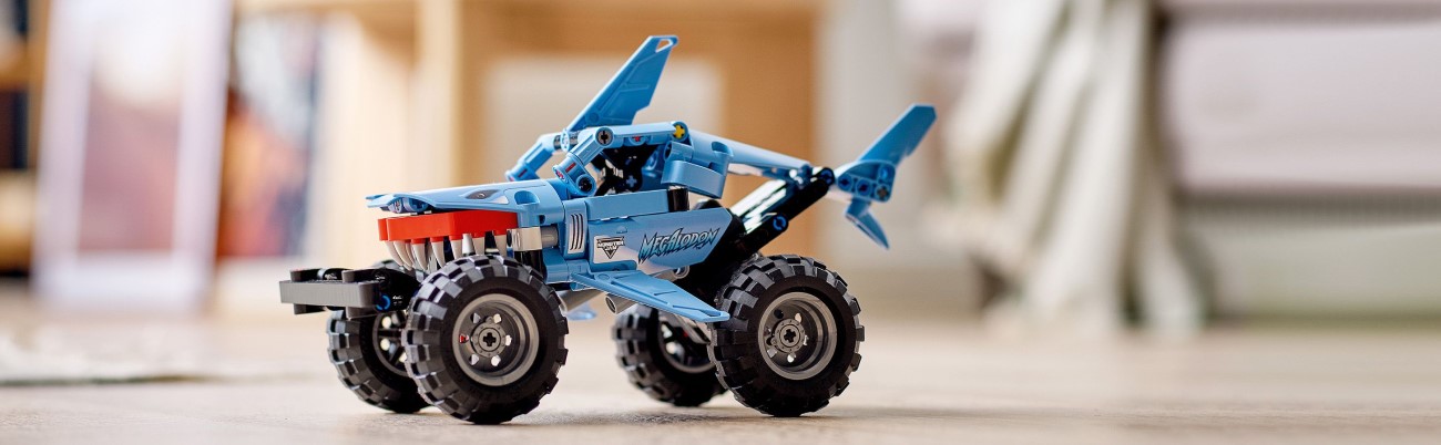 Конструктор LEGO Technic Monster Jam™ Megalodon™ (42134) - 7 Фото Конструктор LEGO Technic Monster Jam™ Megalodon™ (42134) - 7