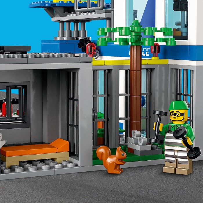 Конструктор LEGO City Полицейский участок (60316)
- 4 Фото Конструктор LEGO City Полицейский участок (60316)
- 4