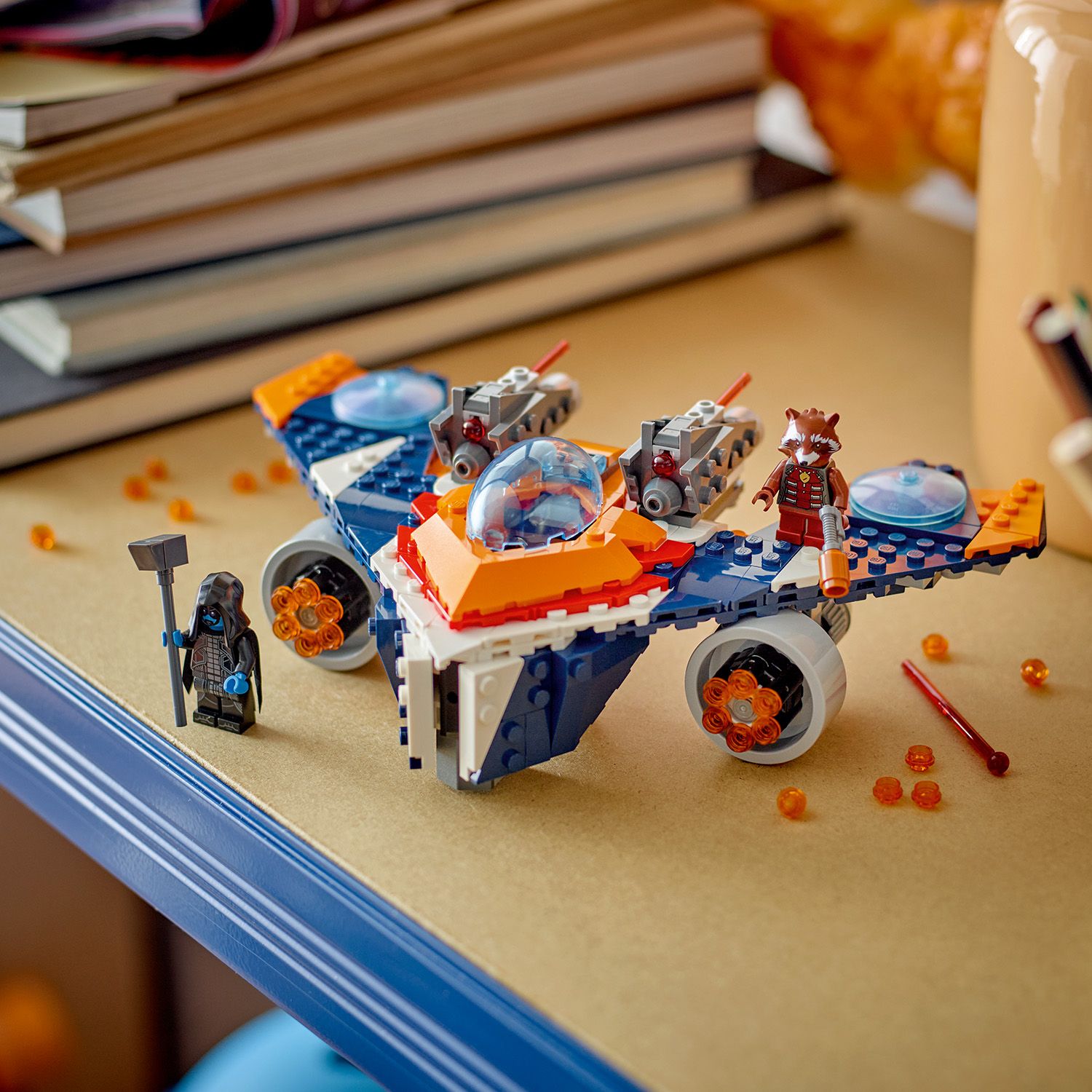 Чудовий подарунок для юних супергероїв