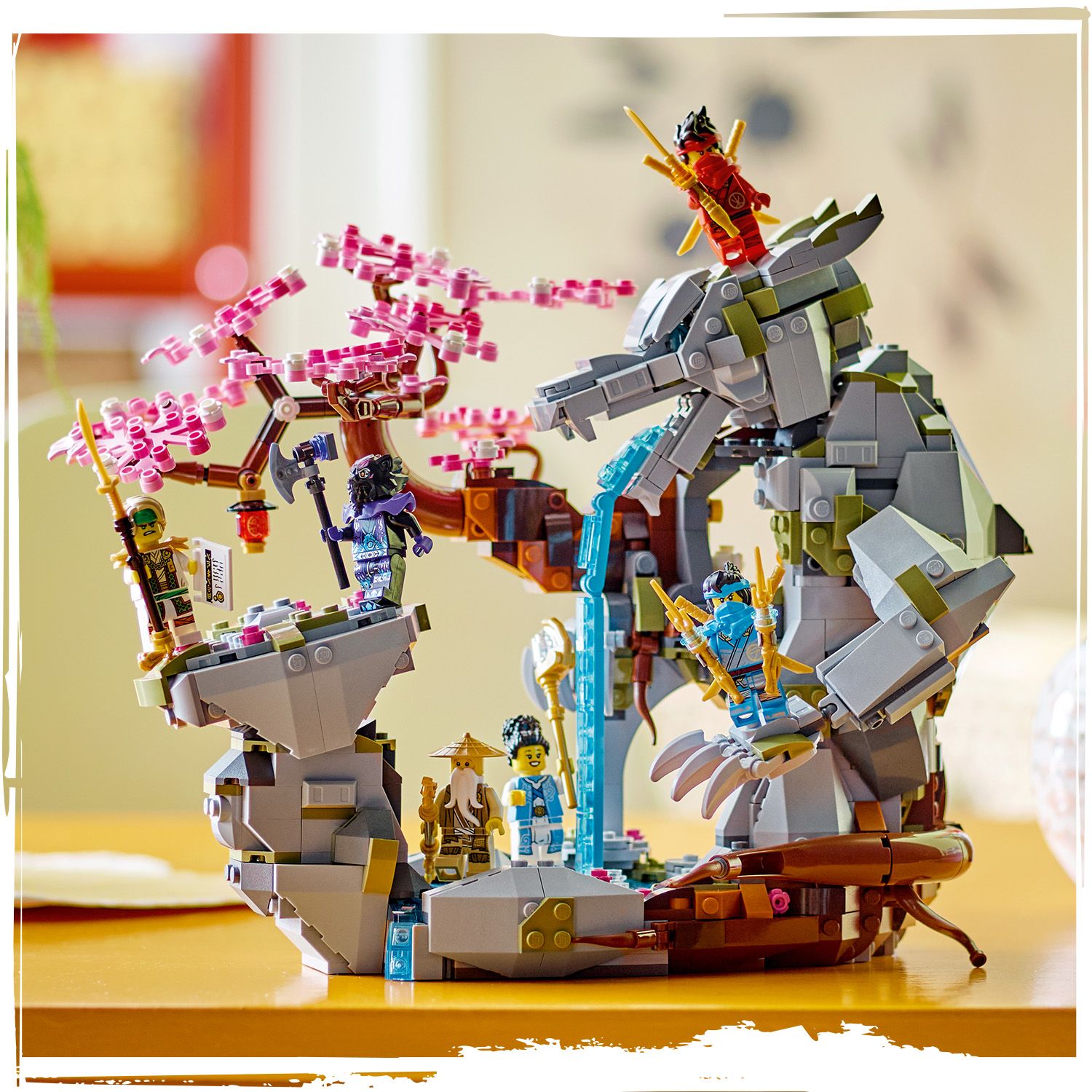 Конструктор LEGO NINJAGO Храм каменю дракона (71819) купити - ціна